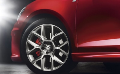 Чем литые диски лучше стальных