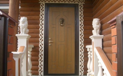 На что обратить внимание при выборе входной двери в дом?