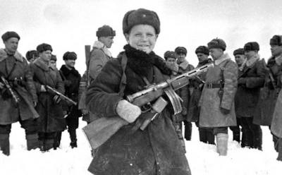 Парты на винтовки. Дети-герои ВОВ