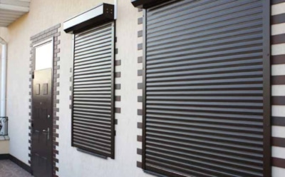 Защитные роллеты: история появления и современные преимущества