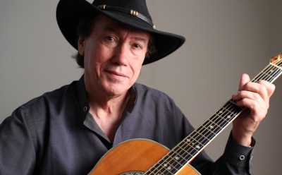 Умер болгарский певец Бисер Киров