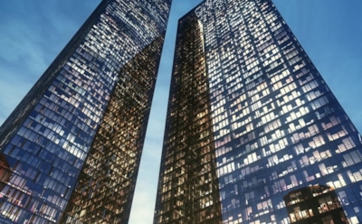 С 83-го этажа комплекса "Москва-Сити" выпал молодой человек