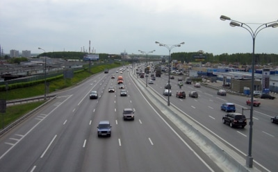 Вертолет совершил аварийную посадку на северо-востоке МКАД