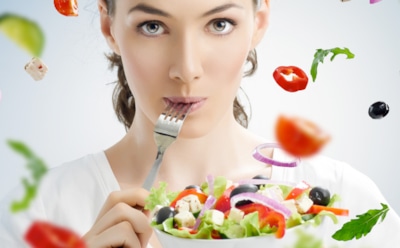 Ученые назвали самые опасные для психики диеты для похудения