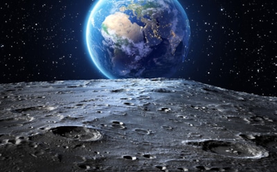 "Жизнь на Луне": астрономы нашли кислородные следы на спутнике Земли