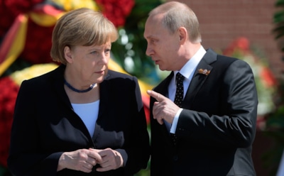 Кремль: Путин провел телефонные переговоры с Меркель