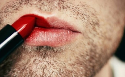 "Мужчина или женщина": ученые считают третий пол человека полноправным