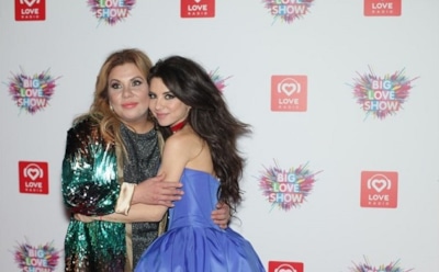 Марина Федункив поцеловала в губы солистку группы «Винтаж»