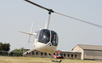 На Алтае над Телецким озером потерпел крушение вертолет Robinson