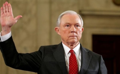 Генпрокурора США призвали уйти в отставку после "тайных" контактов с послом РФ