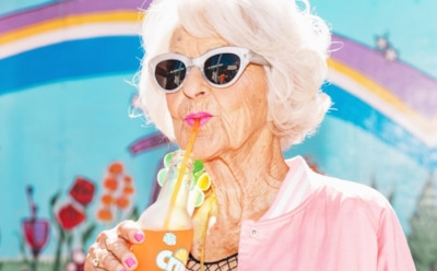 Зажигательный танец американки в 100-летний юбилей "взорвал" Сеть