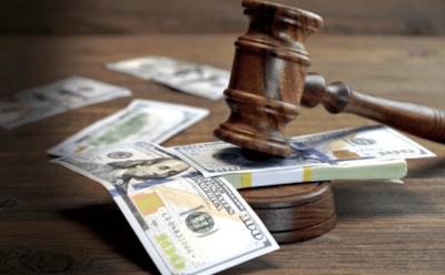 ЦБ за сутки лишил лицензий сразу четыре российских банка