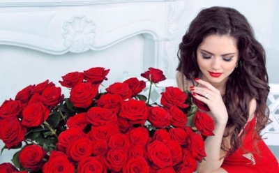 "Стартап года": москвич сдает в аренду цветы для девушек на 8 марта