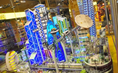 В Москве грузчики вынесли из магазина конструкторы LEGO на 10 млн