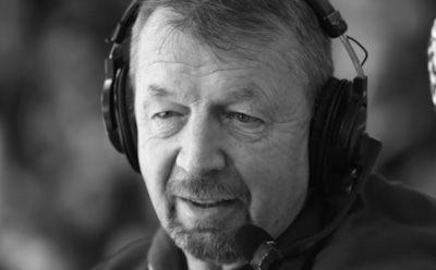 Заслуженный тренер РФ по хоккею Сергей Гимаев умер на матче ветеранов