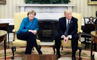 Белый дом объяснил, почему Дональд Трамп не пожал руку Меркель