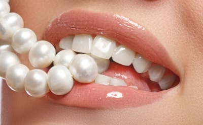 Ученые назвали самый простой и безопасный способ отбеливания зубов