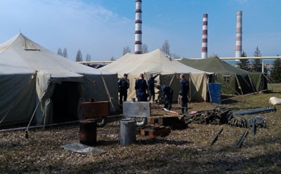 В Балаклею прибыли военные НАТО для разминирования военного склада