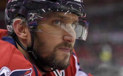 Хоккеист Александр Овечкин устроил массовую драку на матче НХЛ