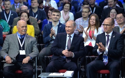 Путин прокомментировал ограничения в Рунете стихами Тютчева