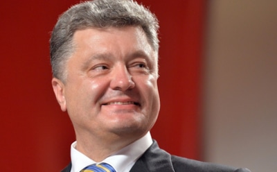 Порошенко счастлив от того, что СБУ запретила въезд Юлии Самойловой