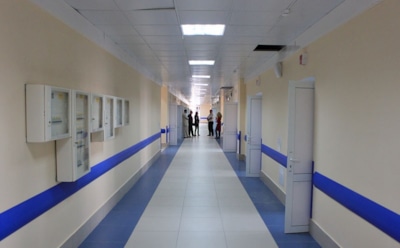 В поликлинике Гагарина  сутки пролежало тело женщины, незамеченное врачами