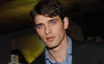 Василий Степанов после падения из окна попал в психиатрическую клинику