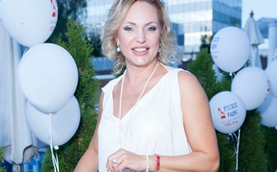 Телеведущая Алла Довлатова стала мамой в четвертый раз