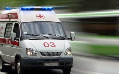 Под Омском поезд столкнулся со школьным автобусом, есть жертвы