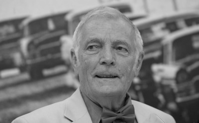 На 80-м году жизни умер легендарный фоторепортер Виктор Ахломов