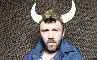 Шнуров анонсировал новый клип с обнажённой Ходченковой