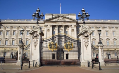 СМИ: секретарь Елизаветы II созвал экстренное совещание в Букингемском дворце
