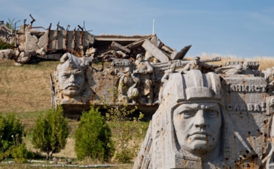 В ДНР на дороге к "Саур-Могиле" перед проездом Захарченко прогремели взрывы