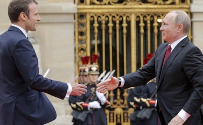 Первые переговоры Путина и Макрона: о чем договорились политики