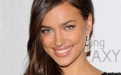 В Сети появились первые фото Ирины Шейк с 2-месячной дочкой