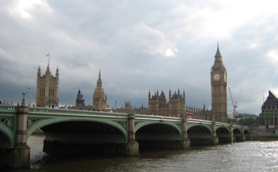 Американский журналист предложил террористам бой на мечах