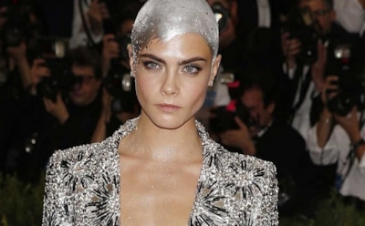 Кара Делевинь полностью обнажилась для фото