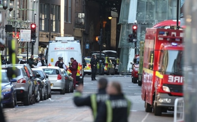 Житель Лондона после теракта вернулся в ресторан и оплатил счет