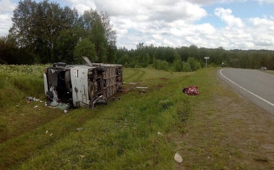 В Томской области перевернулся автобус, погиб ребенок
