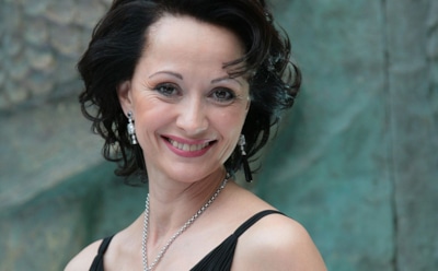 "Богиня" : 49-летняя Ольга Кабо восхитила фанатов фото в купальнике