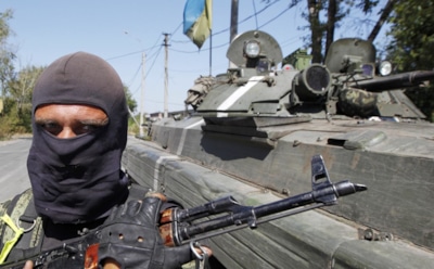 Порошенко планирует ввести военное положение в Донбассе