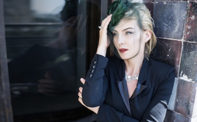 "Новая Шэрон Стоун": Рената Литвинова удивила фанатов новый прической