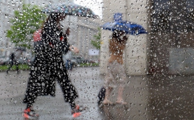 В Сети появились фото и видео надвигающегося на Москву потопа