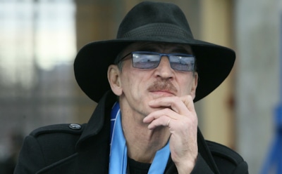 "Они люди неадекватные": Боярский о запрете курения возле подъездов