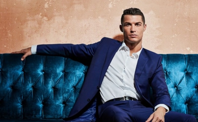 Криштиану Роналду показал первое фото новорожденных близнецов