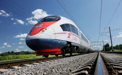 В Москве скоростной поезд "Сапсан" насмерть сбил двух человек