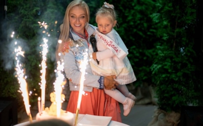 "Будущая звезда": Навка показала, как поет ее 2-летняя дочь Надежда