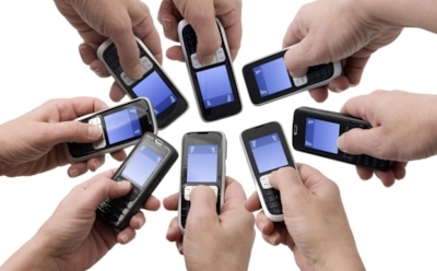 ФАС обязала операторов сотовой связи изменить тарифы на роуминг