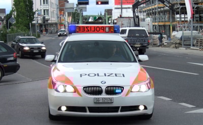 В Швейцарии неизвестный напал на прохожих с бензопилой, ранены 5 человек