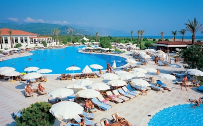 В турецкой Анталье в отеле умер российский турист